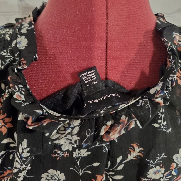 Tamara flower tank blouse - Picture 7 of 7